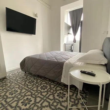 Landlord 242 - Station Bari