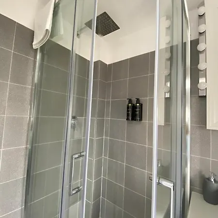 Apartment Landlord 242 - Station Bari