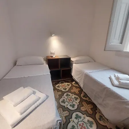 Landlord 242 - Station Bari