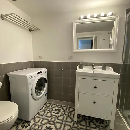 Landlord 242 - Station